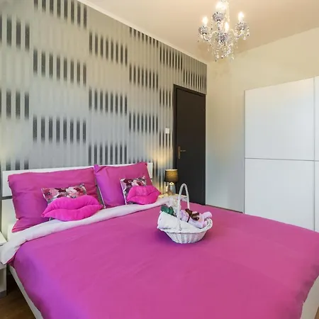 Сasa de vacaciones Sunset With Pool And Large, Mature Garden Labin (Istria)