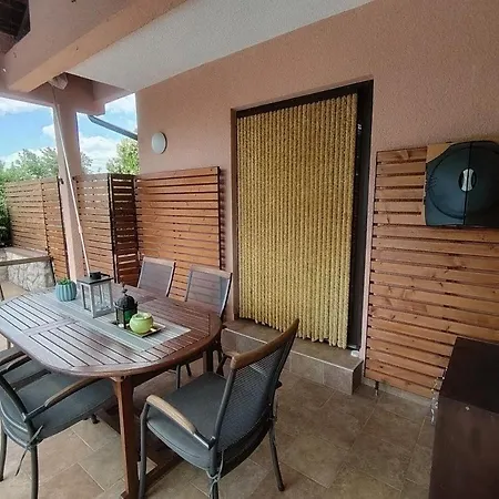 Vikendica Sunset With Pool And Large, Mature Garden Labin (Istria)